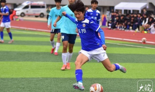 B体育官方网站-一场足球赛“踢”出20万消费