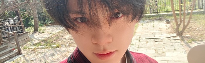 B体育-左航红色棒球服造型亮相，少年感十足|会好|天气|演唱会现场_新浪新闻