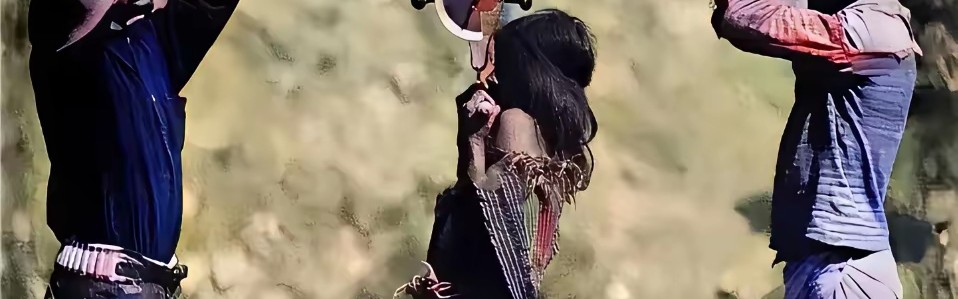 B体育体育报道-故事，1890年，一名印第安女奴正如同牲畜般被进行称重出售