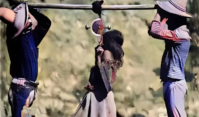 B体育体育报道-故事，1890年，一名印第安女奴正如同牲畜般被进行称重出售